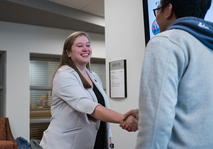 Image of Financial Aid Advisor with student